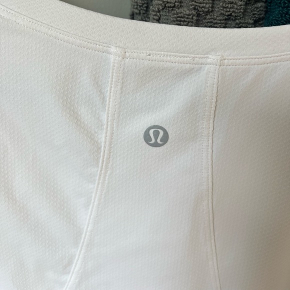 Lululemon top - Picture 8 of 9